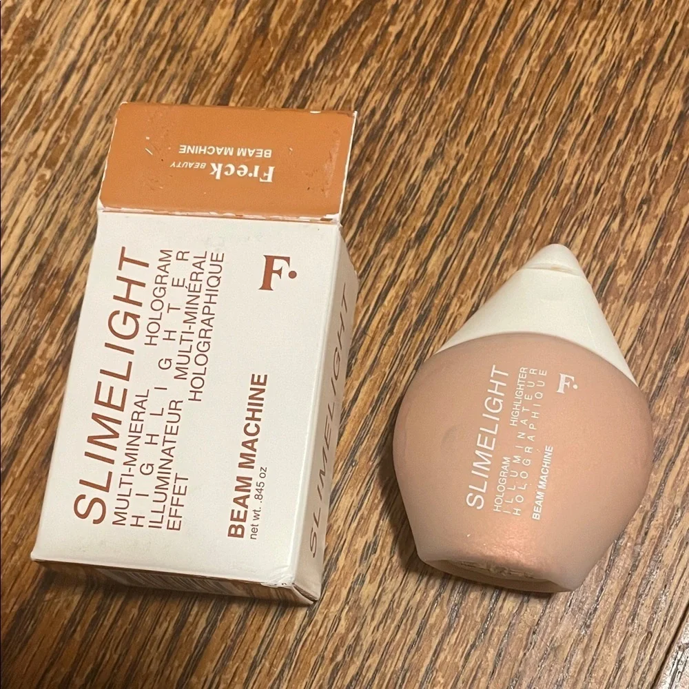 Freck Beauty SlimeLight Hologram Highlighter in Warm Tan